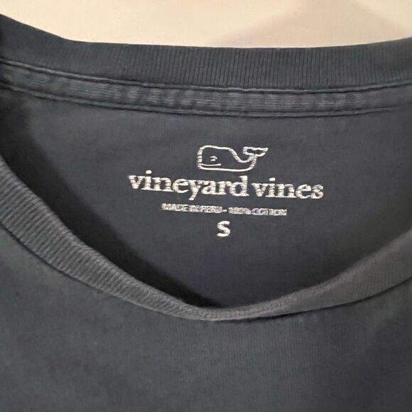 Men’s Vinyard vines blue tshirt - Picture 3 of 3